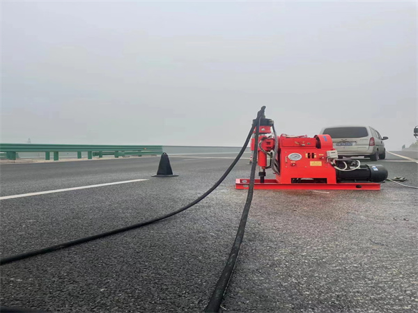 黎川马路路基路面开裂下沉注浆加固灌浆